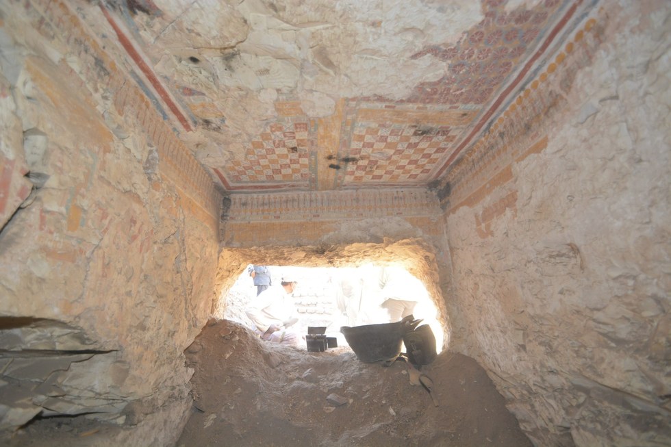 Mısır'da Kraliyet Yazmanına Ait Mezar Bulundu